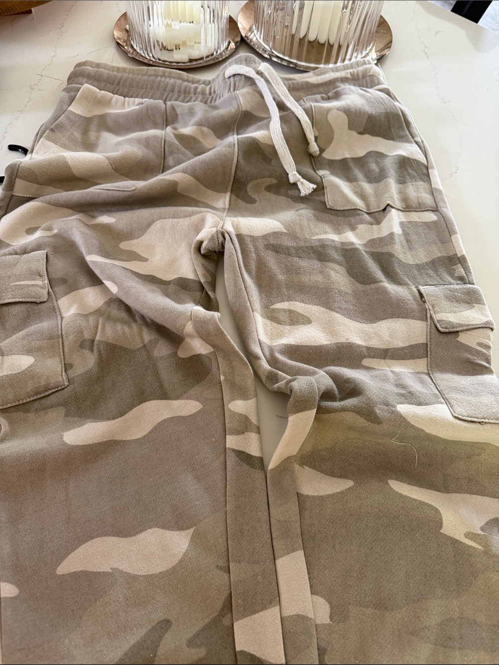 bloom Men's Tan & Beige Camo Cargo Joggers - Picture 2 of 3